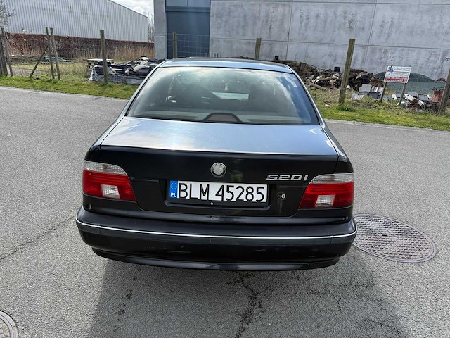 Bmw - 1997 - 520 i - 520 - personenauto - afbeelding 4 van  13