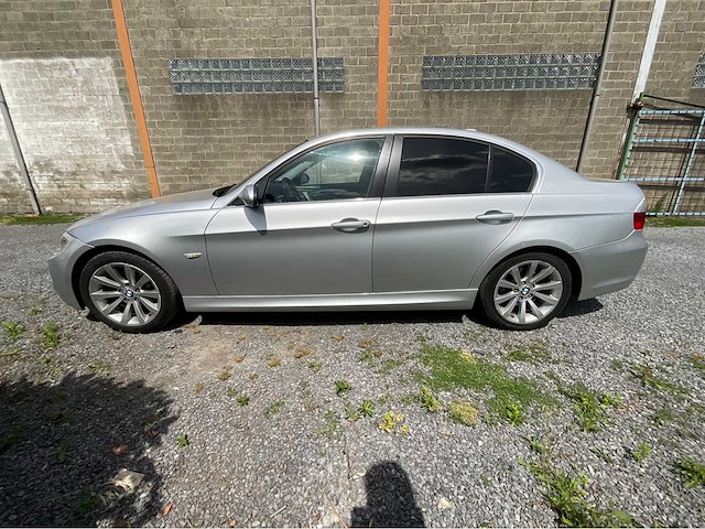 Bmw - 2005 - 325i - afbeelding 12 van  22