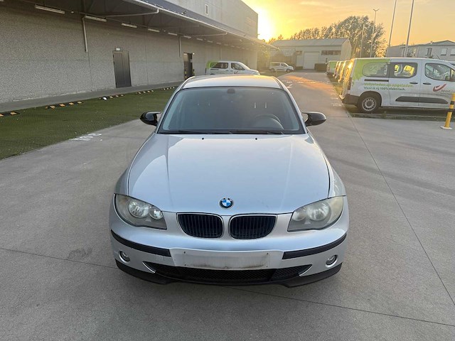Bmw - 2006 - 118 - - personenauto - afbeelding 22 van  26