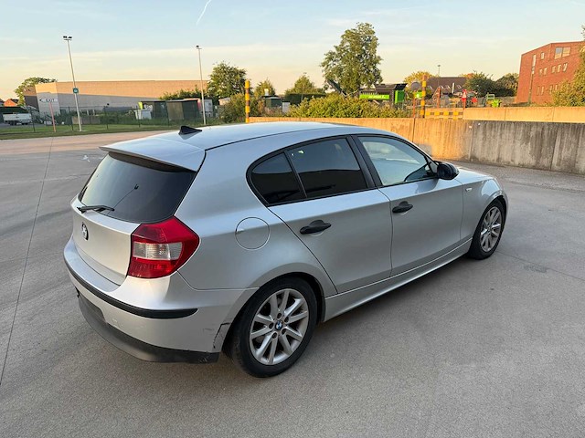 Bmw - 2006 - 118 - - personenauto - afbeelding 24 van  26