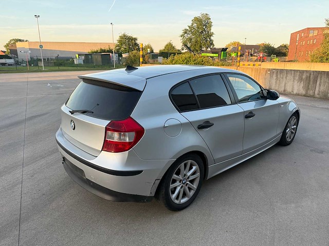 Bmw - 2006 - 118 - - personenauto - afbeelding 13 van  14