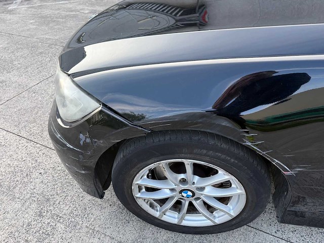 Bmw - 2006 - 318 - benzine - personenauto - afbeelding 15 van  30