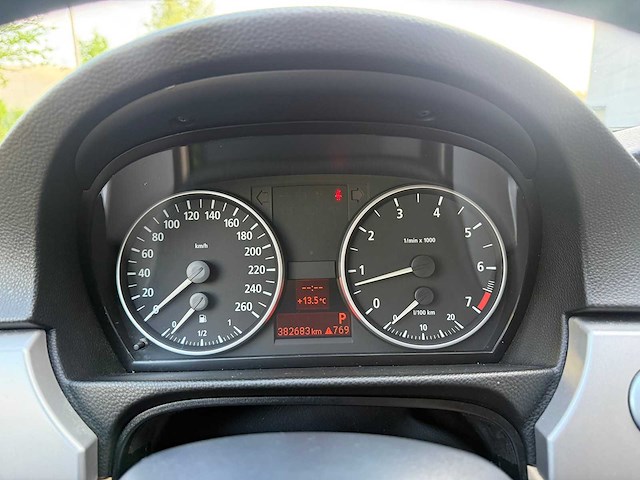 Bmw - 2006 - 318 - benzine - personenauto - afbeelding 20 van  30