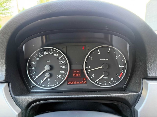 Bmw - 2006 - 318 - benzine - personenauto - afbeelding 21 van  30