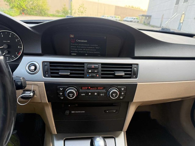 Bmw - 2006 - 318 - benzine - personenauto - afbeelding 22 van  30