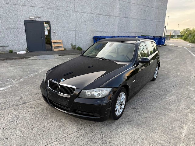 Bmw - 2006 - 318 - benzine - personenauto - afbeelding 25 van  30