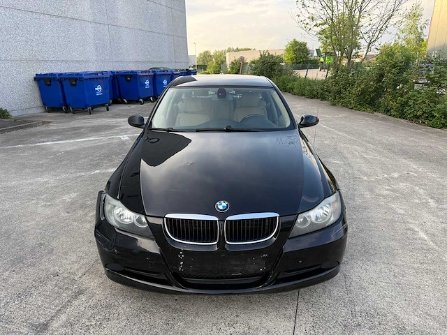 Bmw - 2006 - 318 - benzine - personenauto - afbeelding 27 van  30