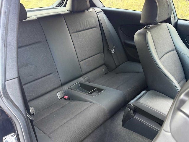 Bmw - 2007 - 120i m-pack - personenauto - afbeelding 12 van  13