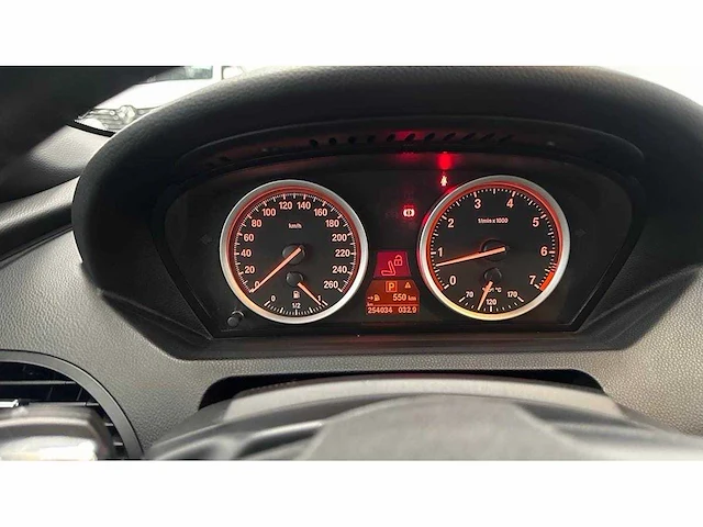 Bmw - 2007 - 6 - personenauto - afbeelding 18 van  24