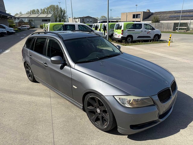 Bmw - 2008 - 318 d - - personenauto - afbeelding 19 van  21
