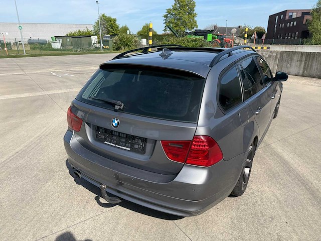 Bmw - 2008 - 318 d - - personenauto - afbeelding 2 van  13