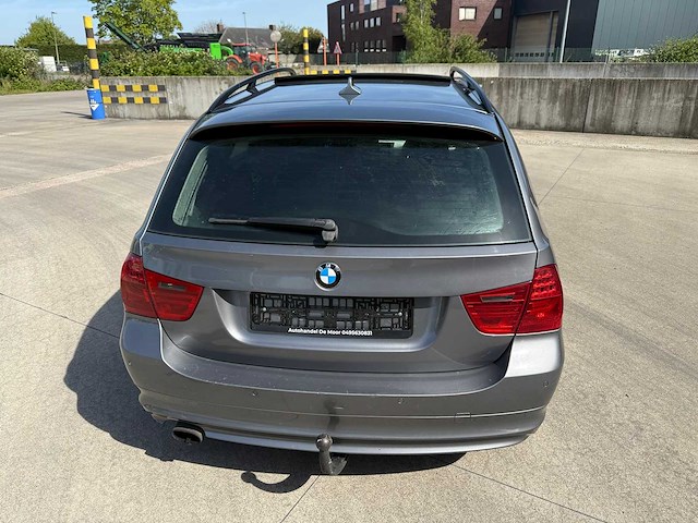 Bmw - 2008 - 318 d - - personenauto - afbeelding 3 van  13