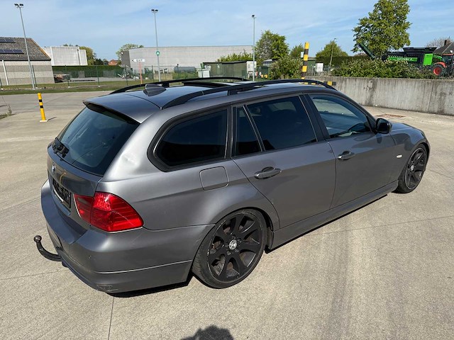 Bmw - 2008 - 318 d - - personenauto - afbeelding 13 van  13