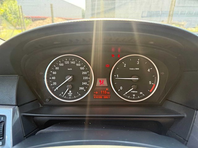 Bmw - 2008 - 520 d - sedan - personenauto - afbeelding 13 van  20
