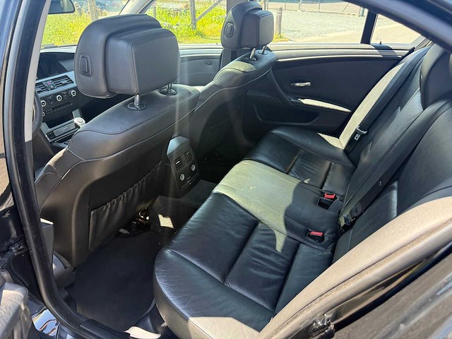 Bmw - 2008 - 520 d - sedan - personenauto - afbeelding 1 van  4