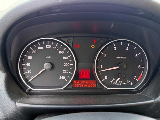 Bmw - 2009 - 116i - personenauto - afbeelding 6 van  7