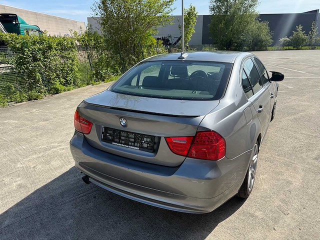 Bmw - 2009 - 318 - sedan - personenauto - afbeelding 3 van  20