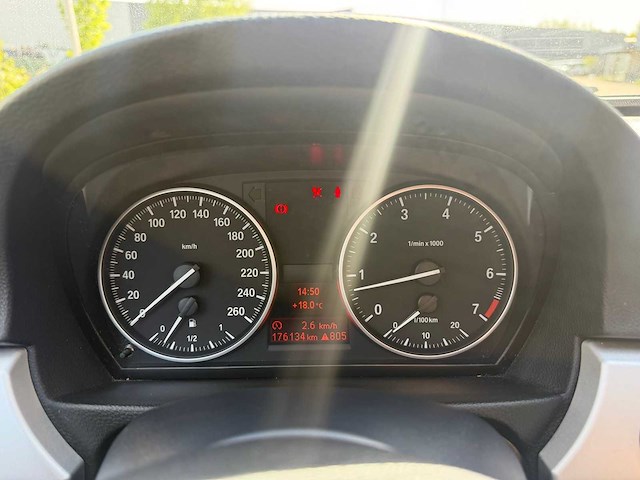 Bmw - 2009 - 318 - sedan - personenauto - afbeelding 10 van  19