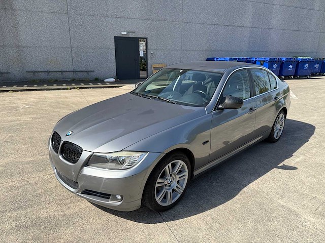 Bmw - 2009 - 318 - sedan - personenauto - afbeelding 11 van  19