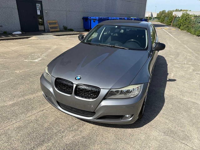 Bmw - 2009 - 318 - sedan - personenauto - afbeelding 15 van  19