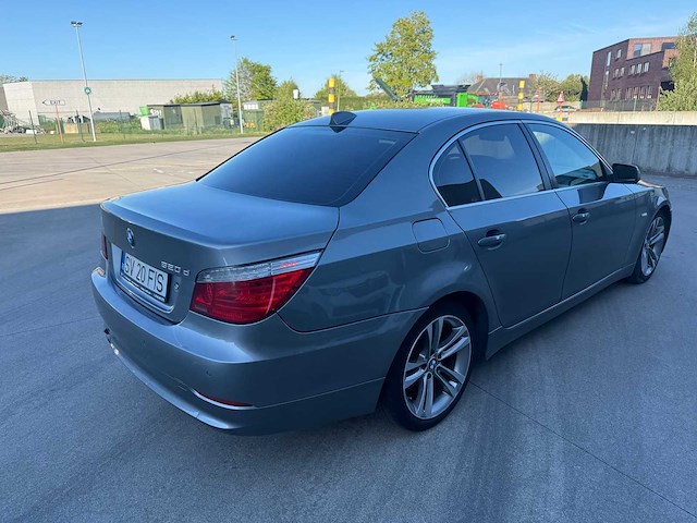 Bmw - 2009 - 520 - sedan - personenauto - afbeelding 4 van  30