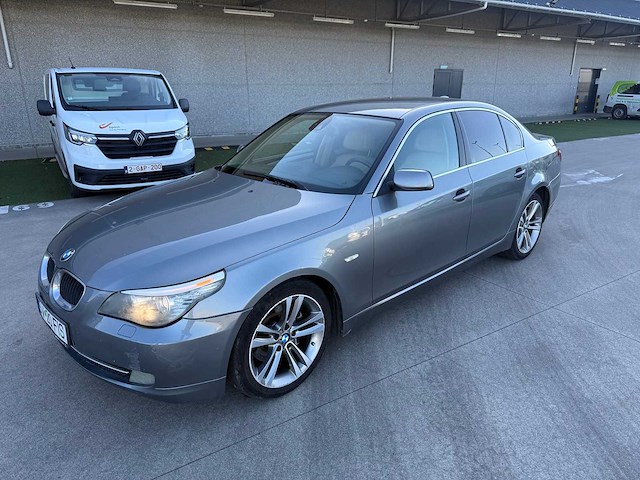 Bmw - 2009 - 520 - sedan - personenauto - afbeelding 1 van  30
