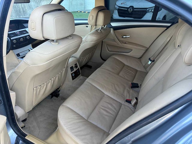 Bmw - 2009 - 520 - sedan - personenauto - afbeelding 19 van  30
