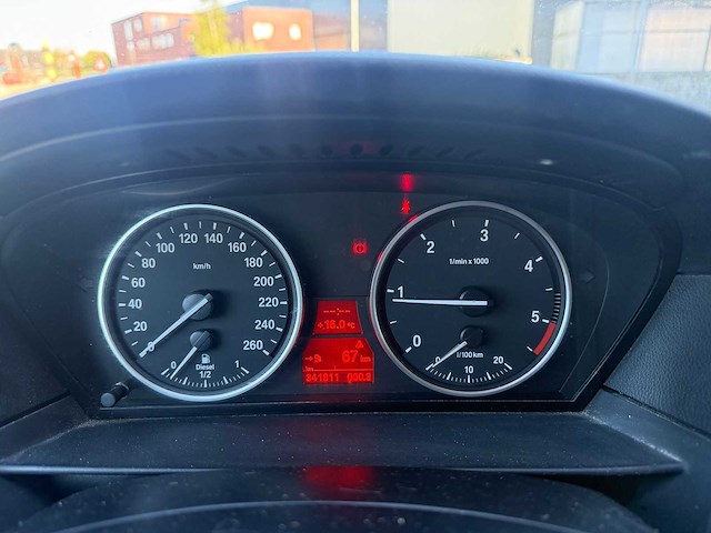 Bmw - 2009 - 520 - sedan - personenauto - afbeelding 21 van  30