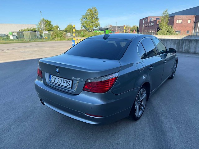 Bmw - 2009 - 520 - sedan - personenauto - afbeelding 4 van  29