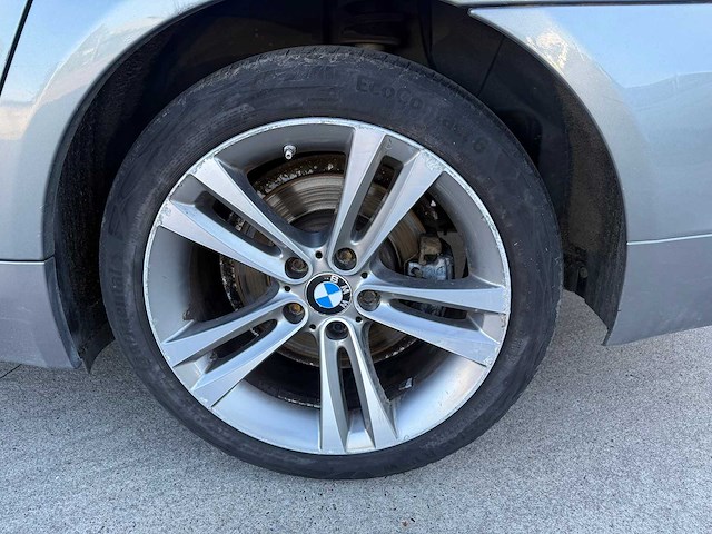 Bmw - 2009 - 520 - sedan - personenauto - afbeelding 9 van  29