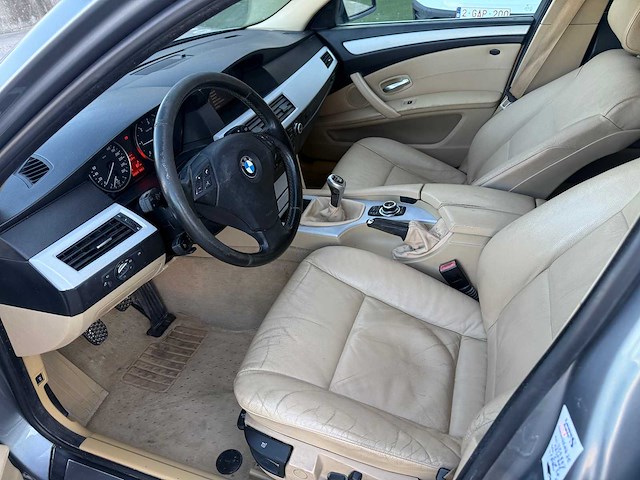 Bmw - 2009 - 520 - sedan - personenauto - afbeelding 17 van  29