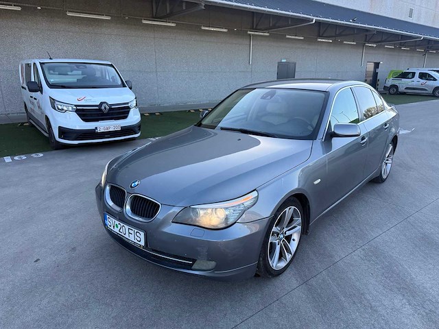 Bmw - 2009 - 520 - sedan - personenauto - afbeelding 11 van  29