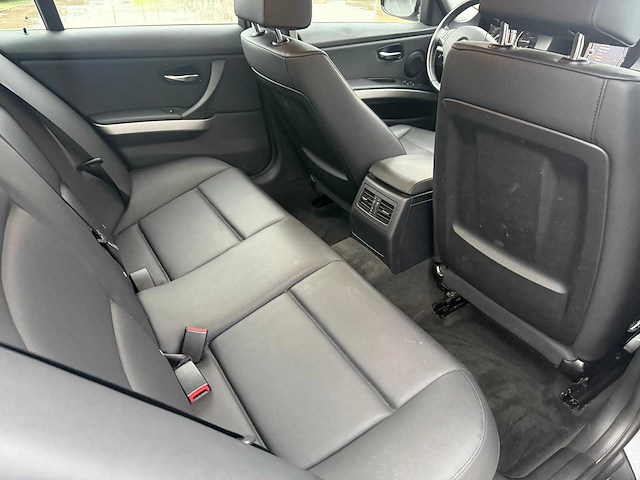 Bmw - 2010 - 316 d - personenwagen - personenauto - afbeelding 19 van  35