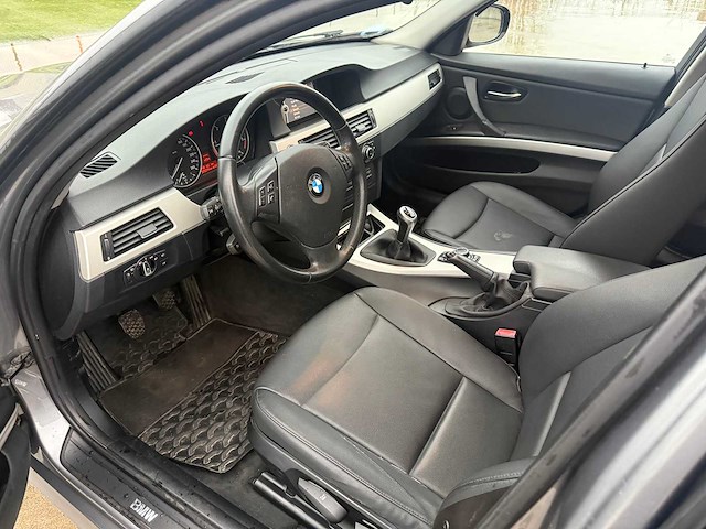 Bmw - 2010 - 316 d - personenwagen - personenauto - afbeelding 20 van  35