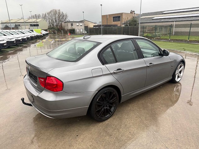 Bmw - 2010 - 316 d - personenwagen - personenauto - afbeelding 2 van  35
