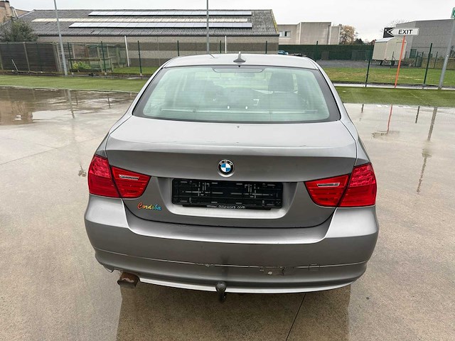 Bmw - 2010 - 316 d - personenwagen - personenauto - afbeelding 6 van  31
