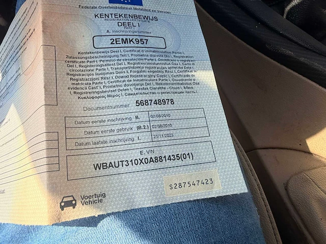 Bmw - 2010 - 318d - 318d - personenauto - afbeelding 8 van  18