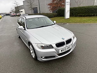 Bmw - 2010 - 320i - personenauto - afbeelding 13 van  19