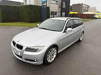 Bmw - 2010 - 320i - personenauto - afbeelding 15 van  19
