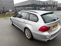 Bmw - 2010 - 320i - personenauto - afbeelding 16 van  19