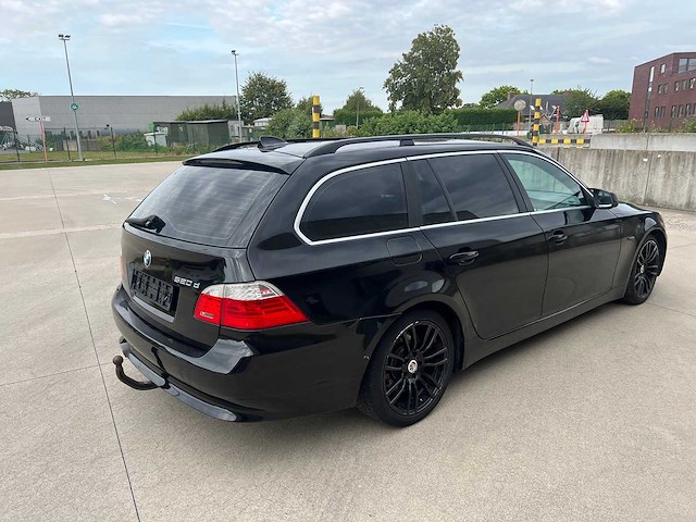 Bmw - 2010 - 520 - break - personenauto - afbeelding 3 van  38