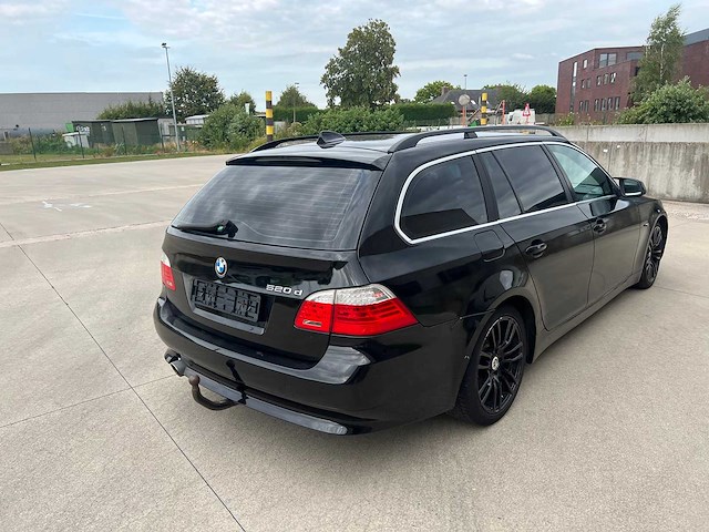 Bmw - 2010 - 520 - break - personenauto - afbeelding 4 van  38