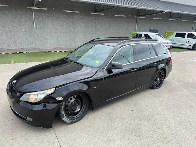 Bmw - 2010 - 520 - break - personenauto - afbeelding 1 van  38