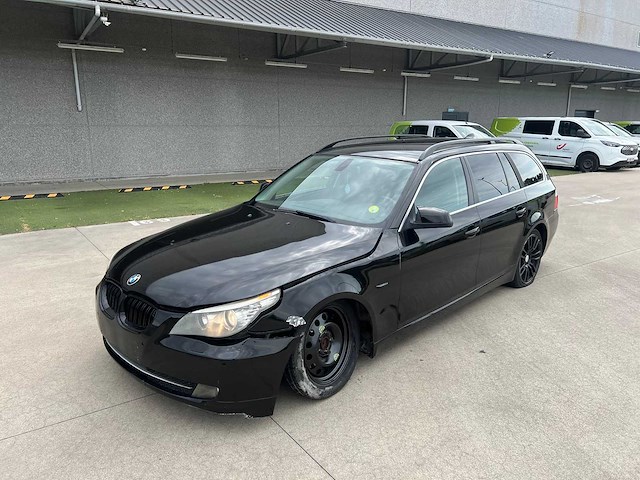 Bmw - 2010 - 520 - break - personenauto - afbeelding 23 van  38