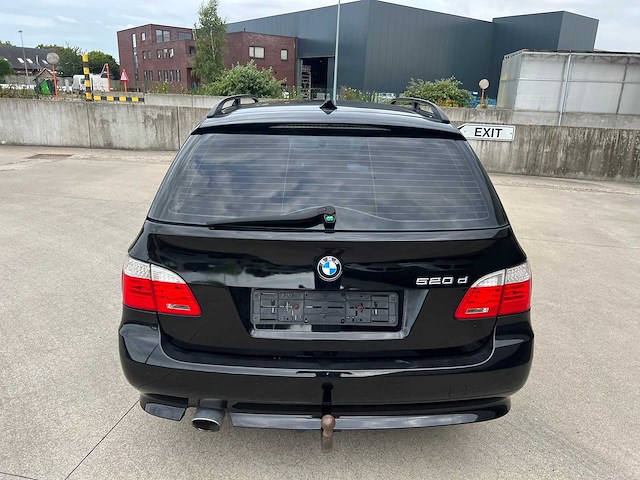 Bmw - 2010 - 520 - break - personenauto - afbeelding 1 van  12