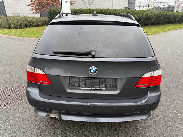Bmw - 2010 - 520d - personenauto - afbeelding 3 van  28