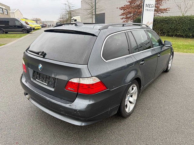 Bmw - 2010 - 520d - personenauto - afbeelding 6 van  28