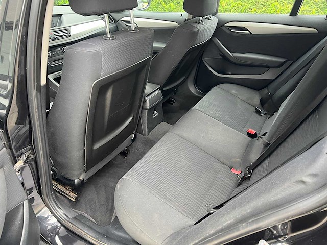 Bmw - 2010 - x1 - sdrive - personenauto - afbeelding 13 van  31