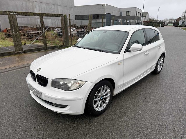 Bmw - 2011 - 116 d - personen - personenauto - afbeelding 12 van  25