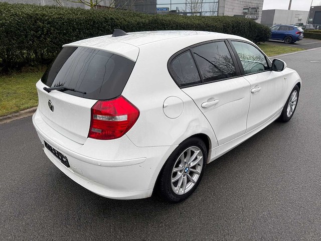 Bmw - 2011 - 116 d - personen - personenauto - afbeelding 3 van  24